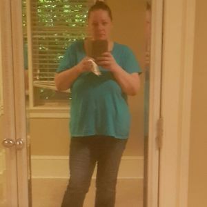 Meet your Posher, Lara